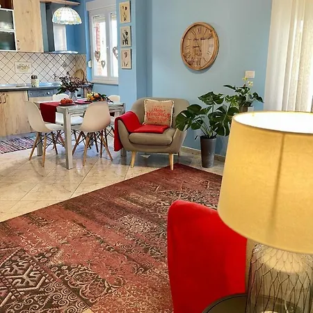 Tirana_cliche_apartment * Tirana